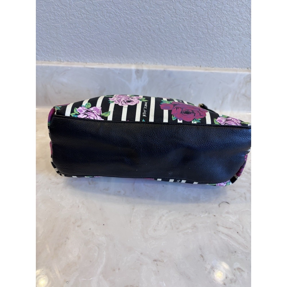 Betsy Johnson Wristlet Clutch Handbag Purse Makeup Medium Stripe Roses Studded - Picture 7 of 14